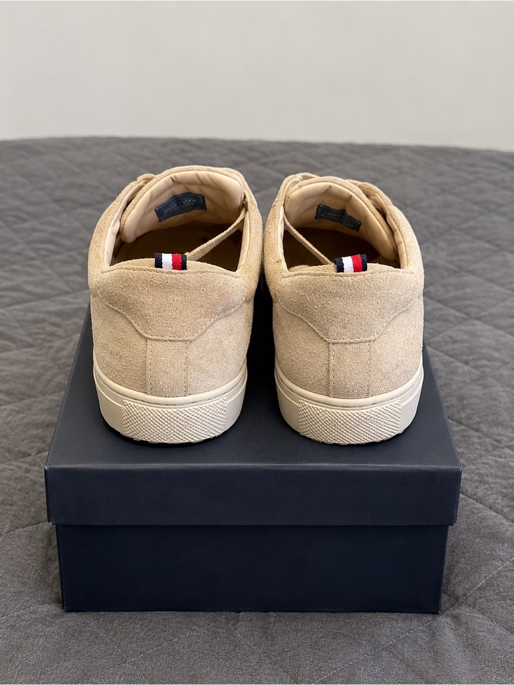 Tommy Hilfiger size 12 Tan Men's casual low top Sneakers - Picture 4 of 5